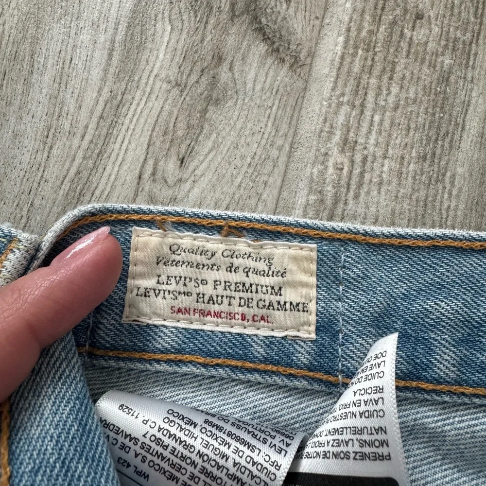 Levi's Taille Haute Line 501 High Waist Ripped Cutoff Denim Shorts Size 28